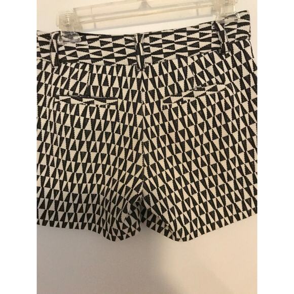 Anthropologie Cartonnier Neda Black/White Geometric Print Shorts - Size 6 - Picture 2 of 12